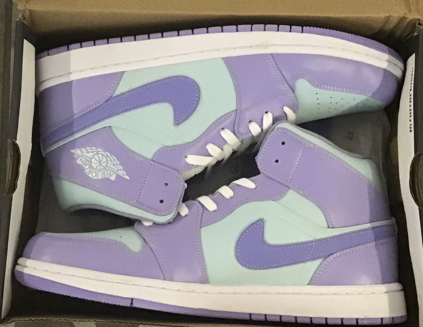 Pkgod Air Jordan 1 Mid Purple Pulse review Nassim