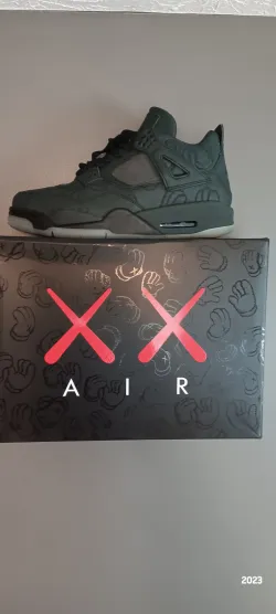 Pkgod Air Jordan 4 Retro Kaws Black review Bcockerham8508