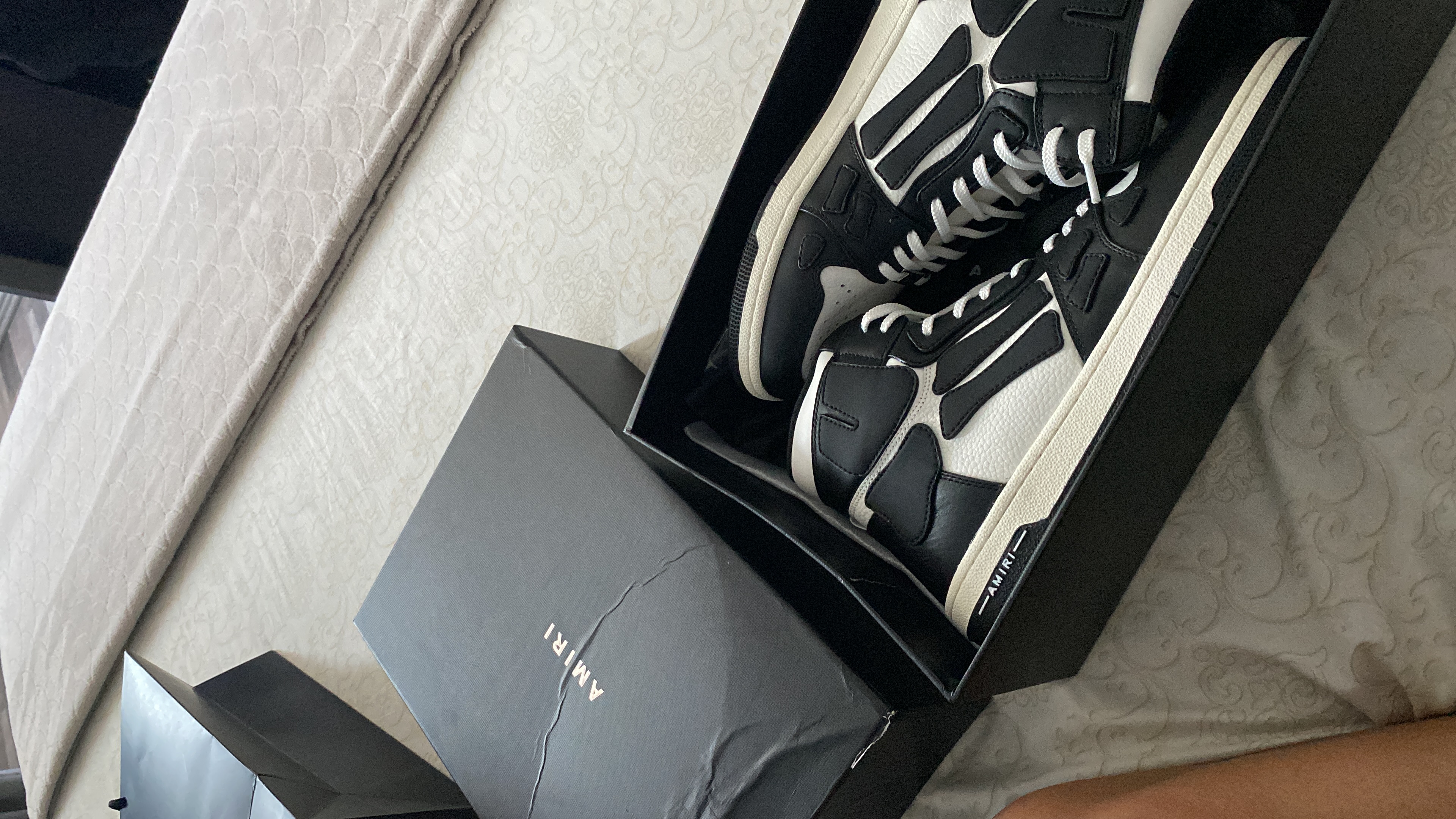     Pkgod AMIRI Skel Top High Black White review Iancuu 01