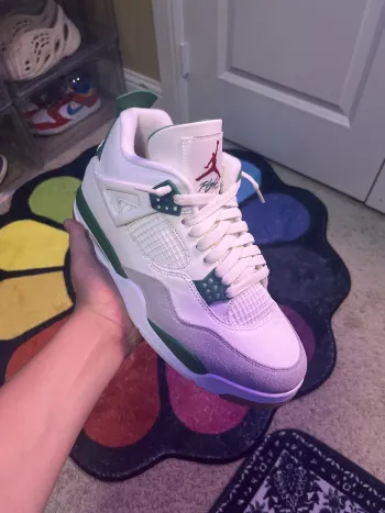 Pkgod Jordan 4 Retro SB Pine Green   review Antonio 01