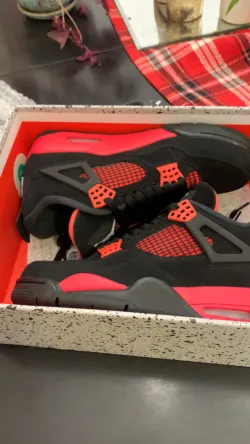  XP Factory Sneakers & Air Jordan 4 Retro Red Thunder  CT8527-016  review Keith Teliska 02