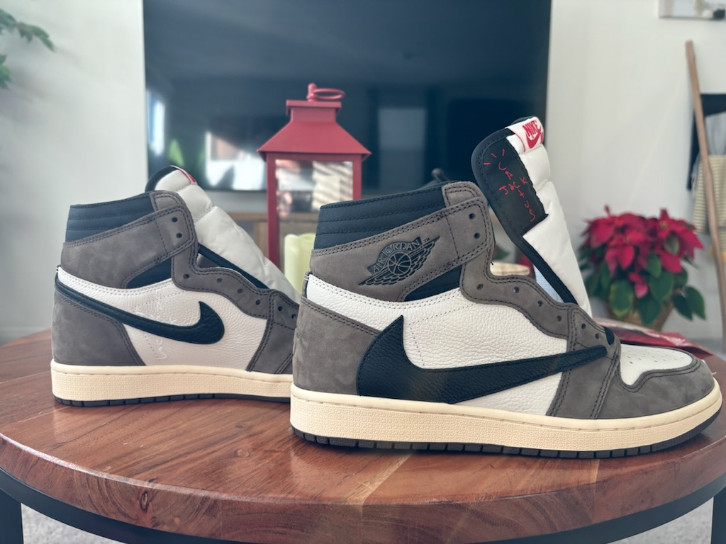 Pkgod  Jordan 1 High Mystery Box (Get One Pair At Random) review Izzy 01