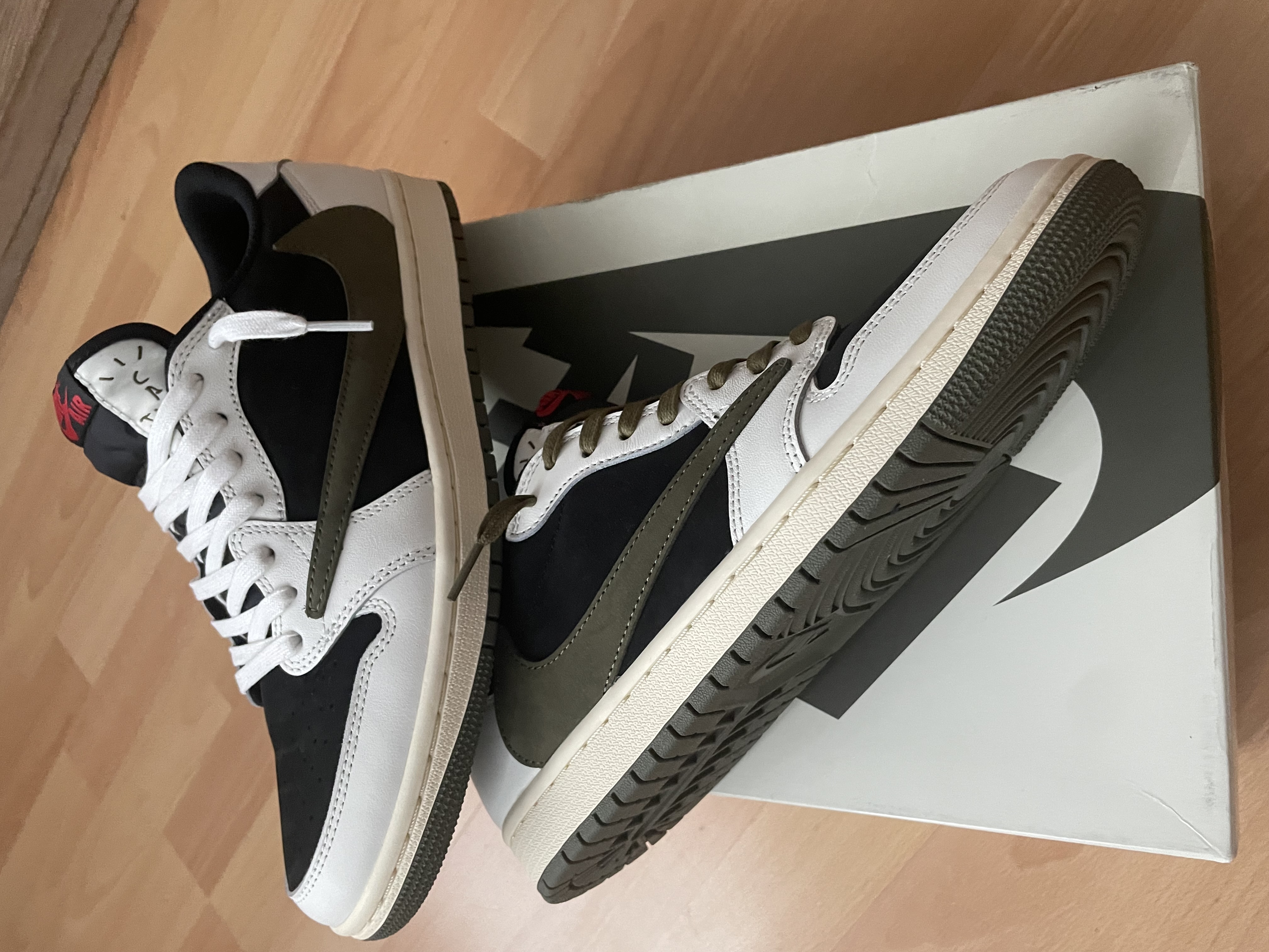  Pkgod Air Jordan 1 Retro Low OG SP Travis Scott Olive review Raul 02