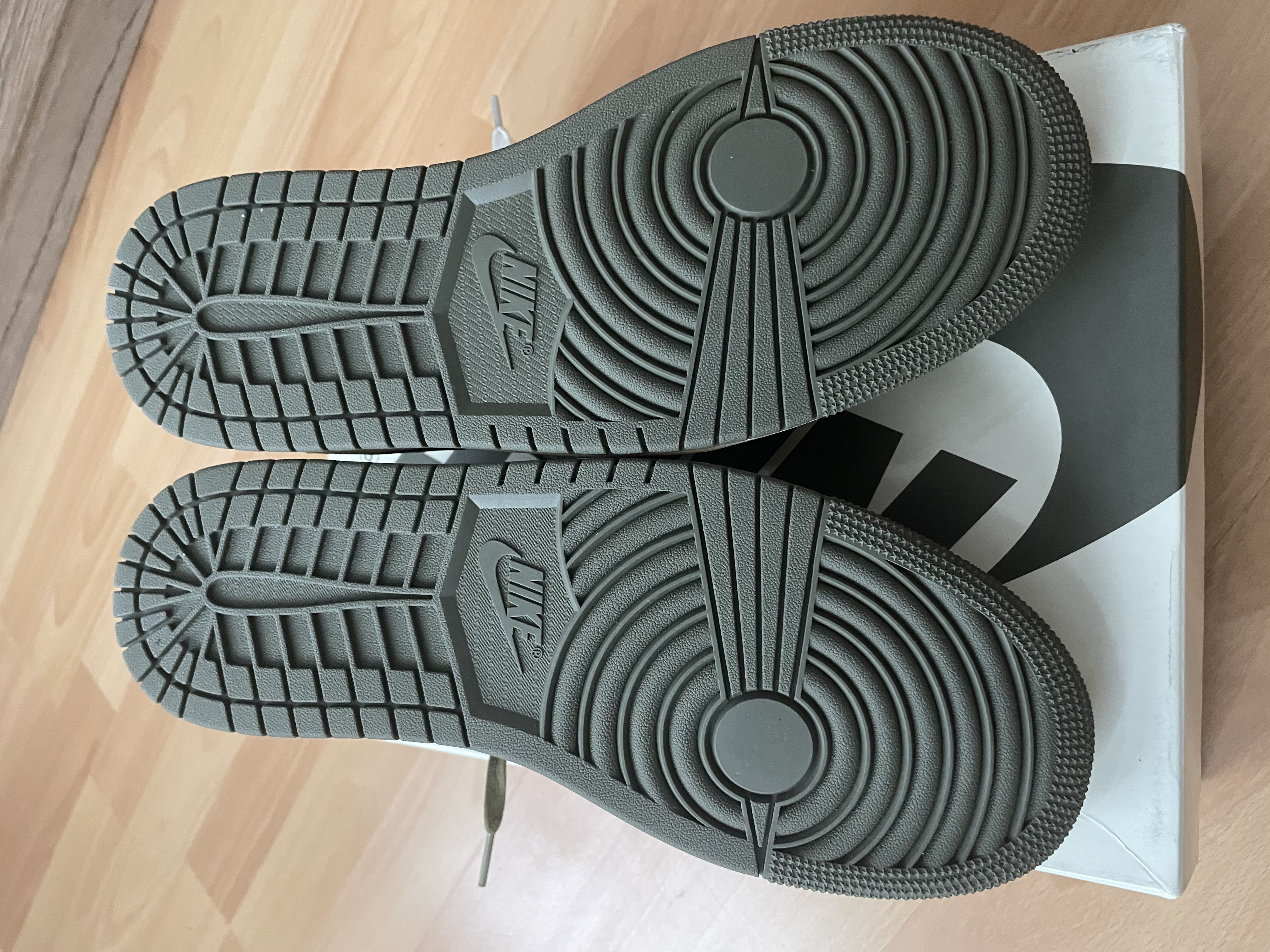  Pkgod Air Jordan 1 Retro Low OG SP Travis Scott Olive review Raul 04