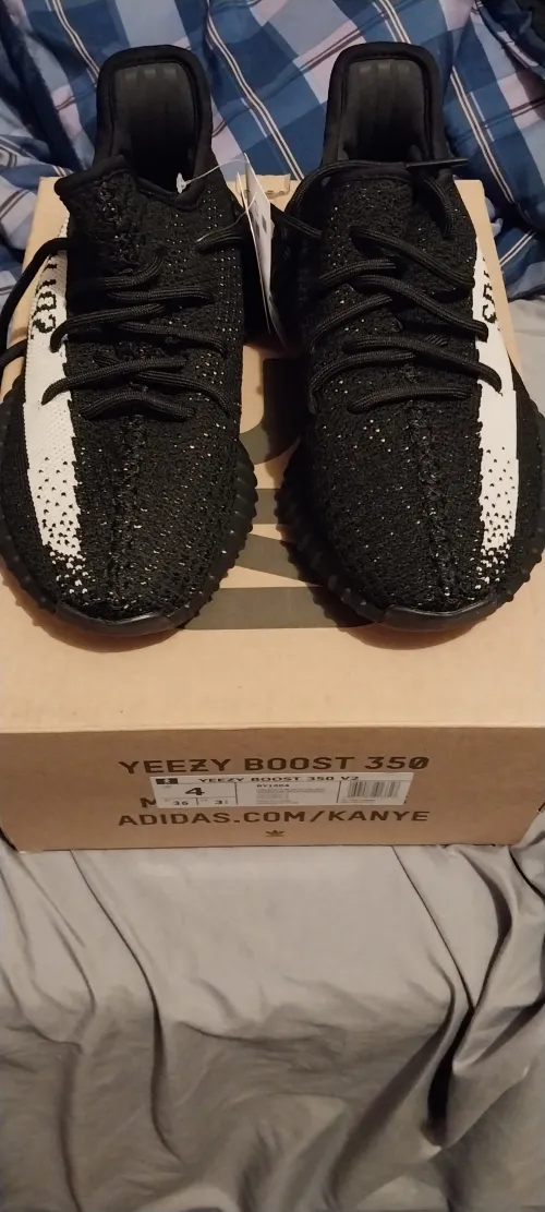 Pkgod Adidas Yeezy Boost 350 V2 Core Black White review 