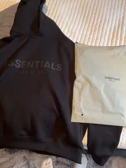 Top Quality Fear Of God Essentials Hoodie Black review Twitchmound 01