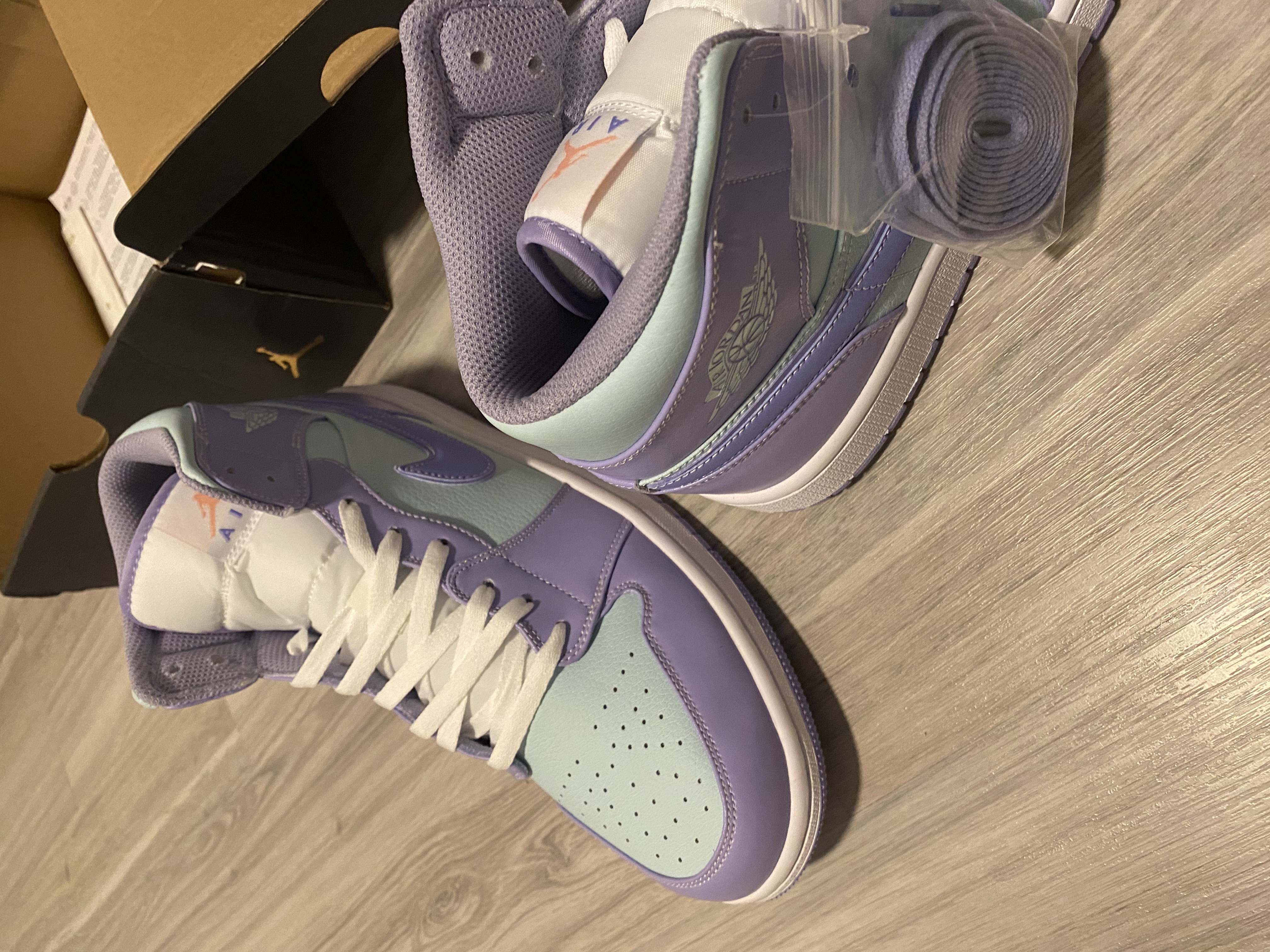 Pkgod Air Jordan 1 Mid Purple Pulse review Paul 01