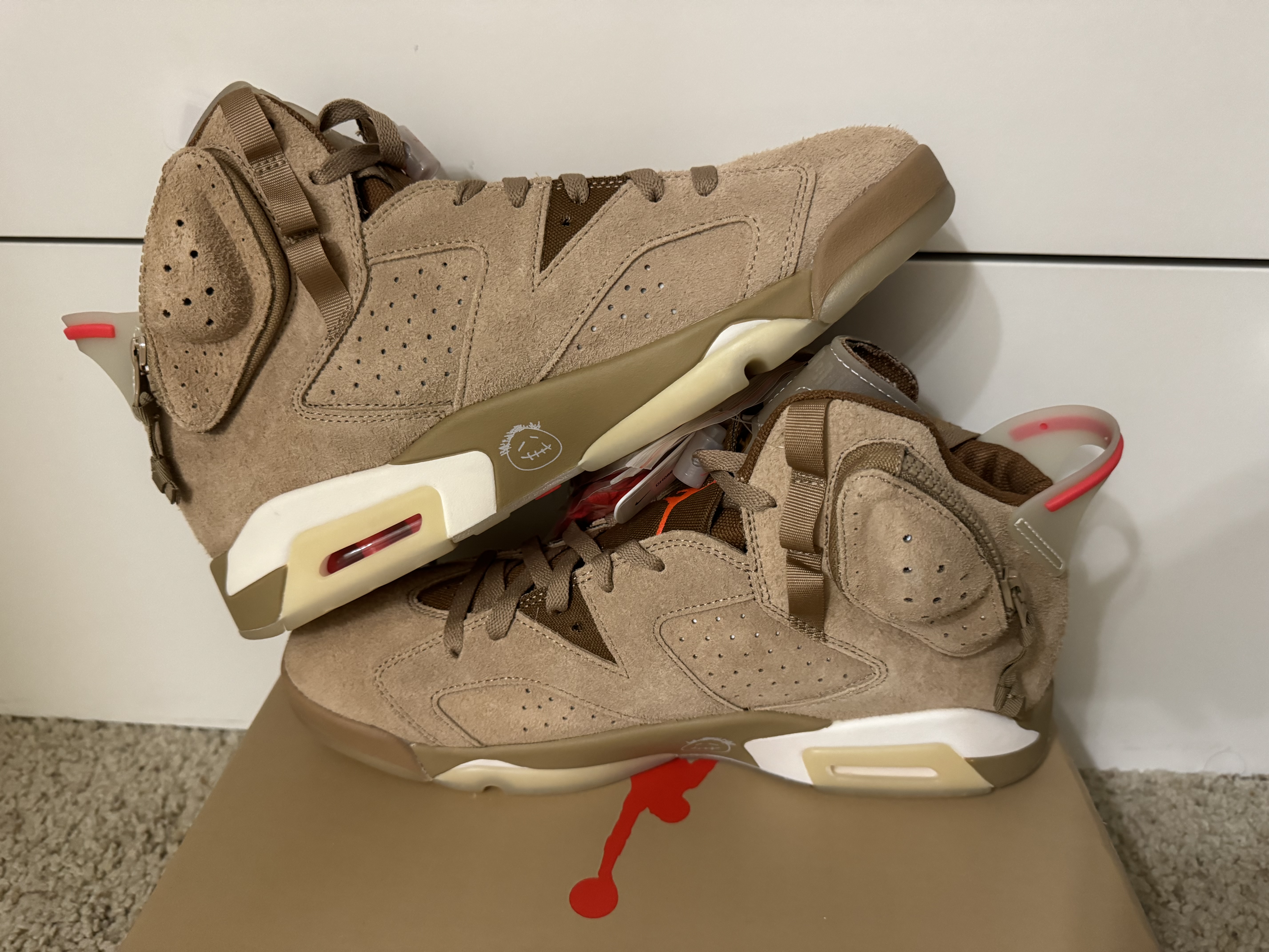     Pkgod Air Jordan 6 Retro Travis Scott British Khaki review Miguel Cerda 00