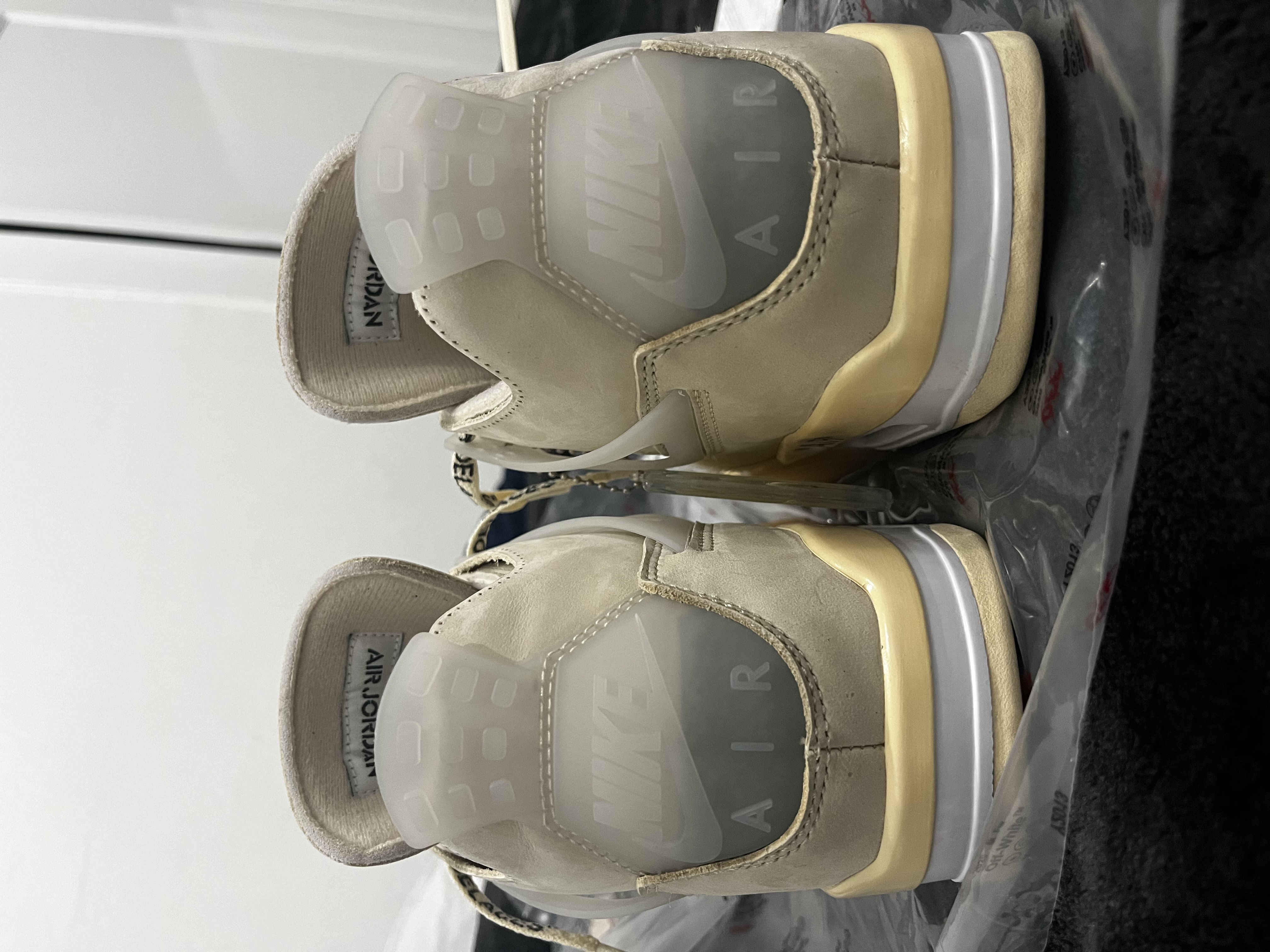  Pkgod  Air Jordan 4 Retro Off-White Sail   review Ovidio 02