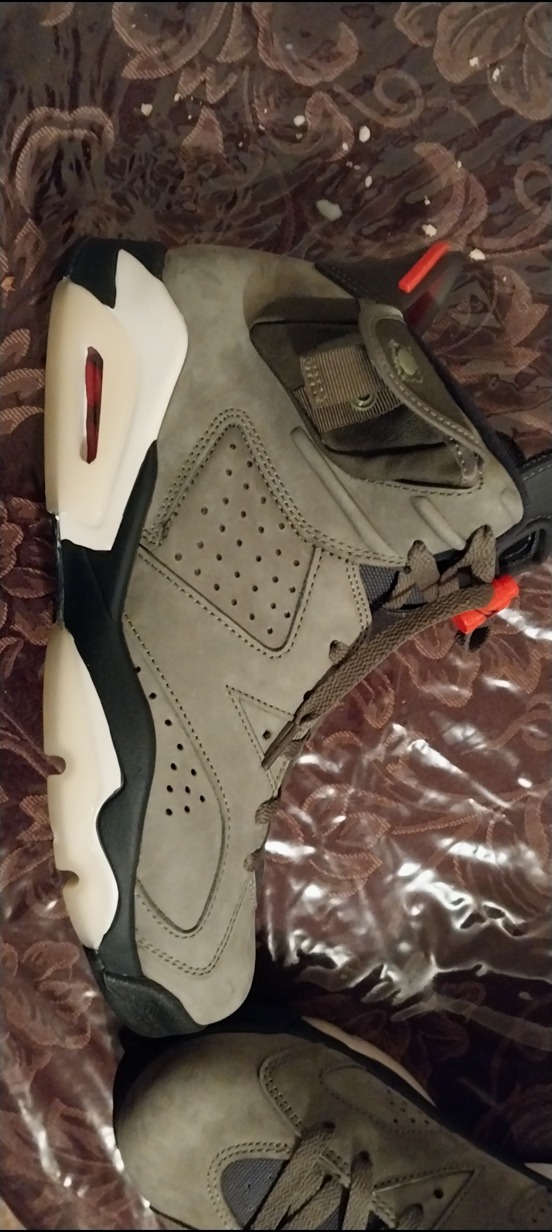 Pkgod Air Jordan 6 Retro Travis Scott Medium Olive review Air jordan 6 02