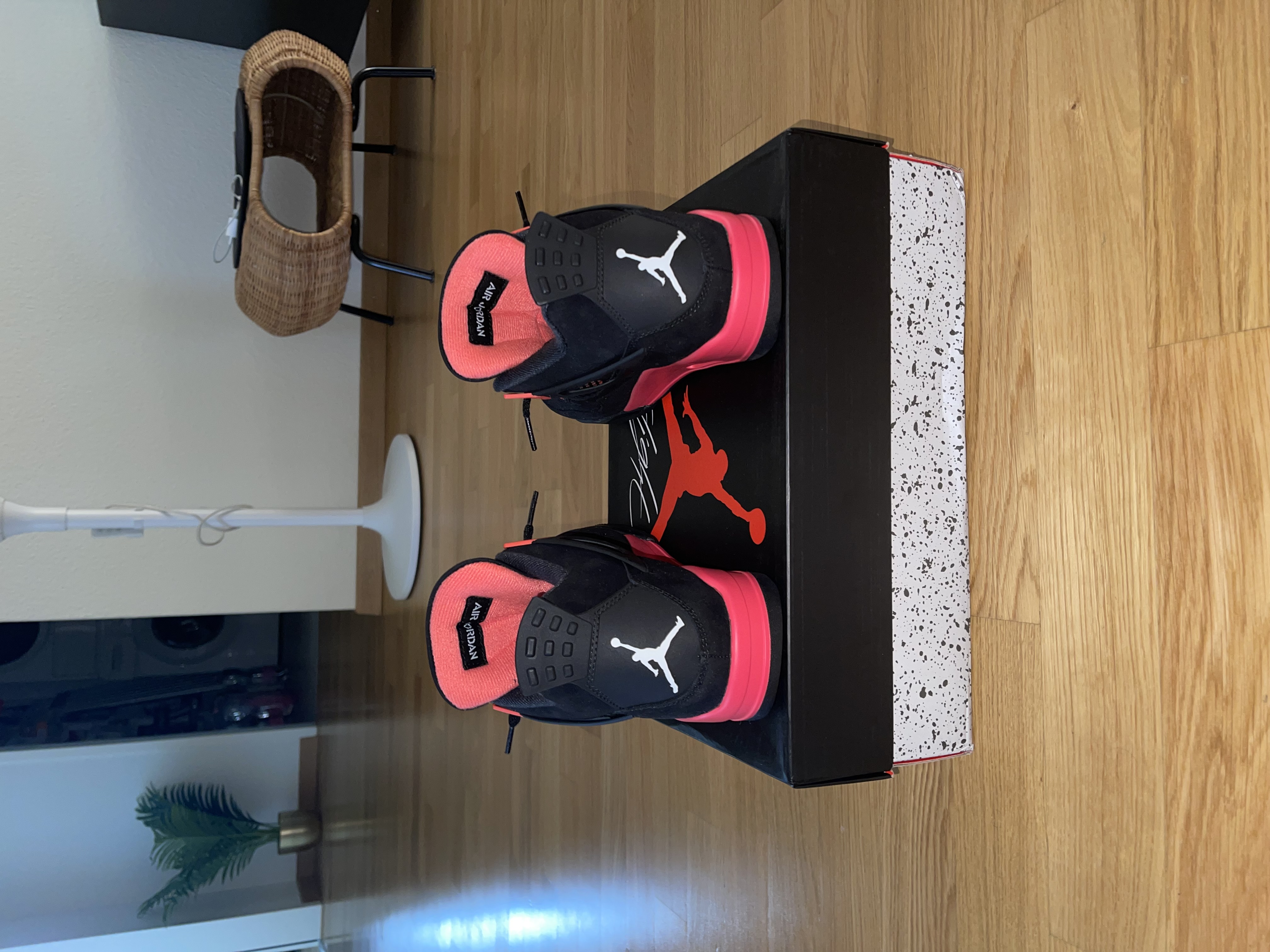  Pkgod Air Jordan 4 “Red Thunder”   review Enis saiti 04