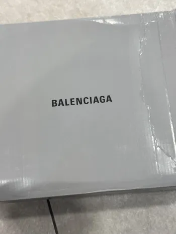 Pkgod Balenciaga Track Tess S.Black(With Light) review Demmar Johnson 02