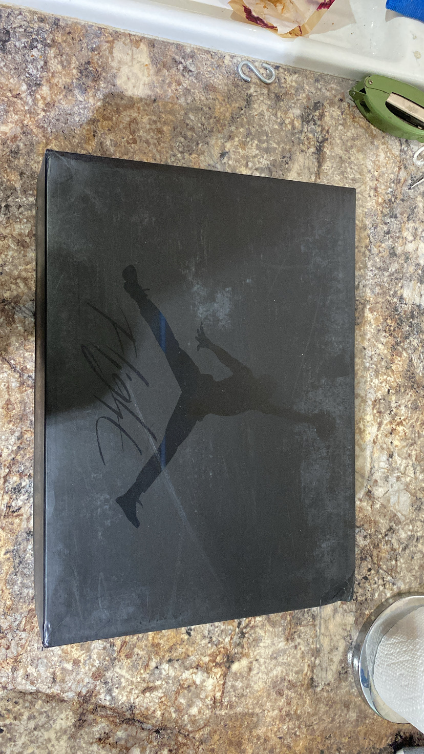 Air Jordan 4 Retro Black Cat  review jonah 01