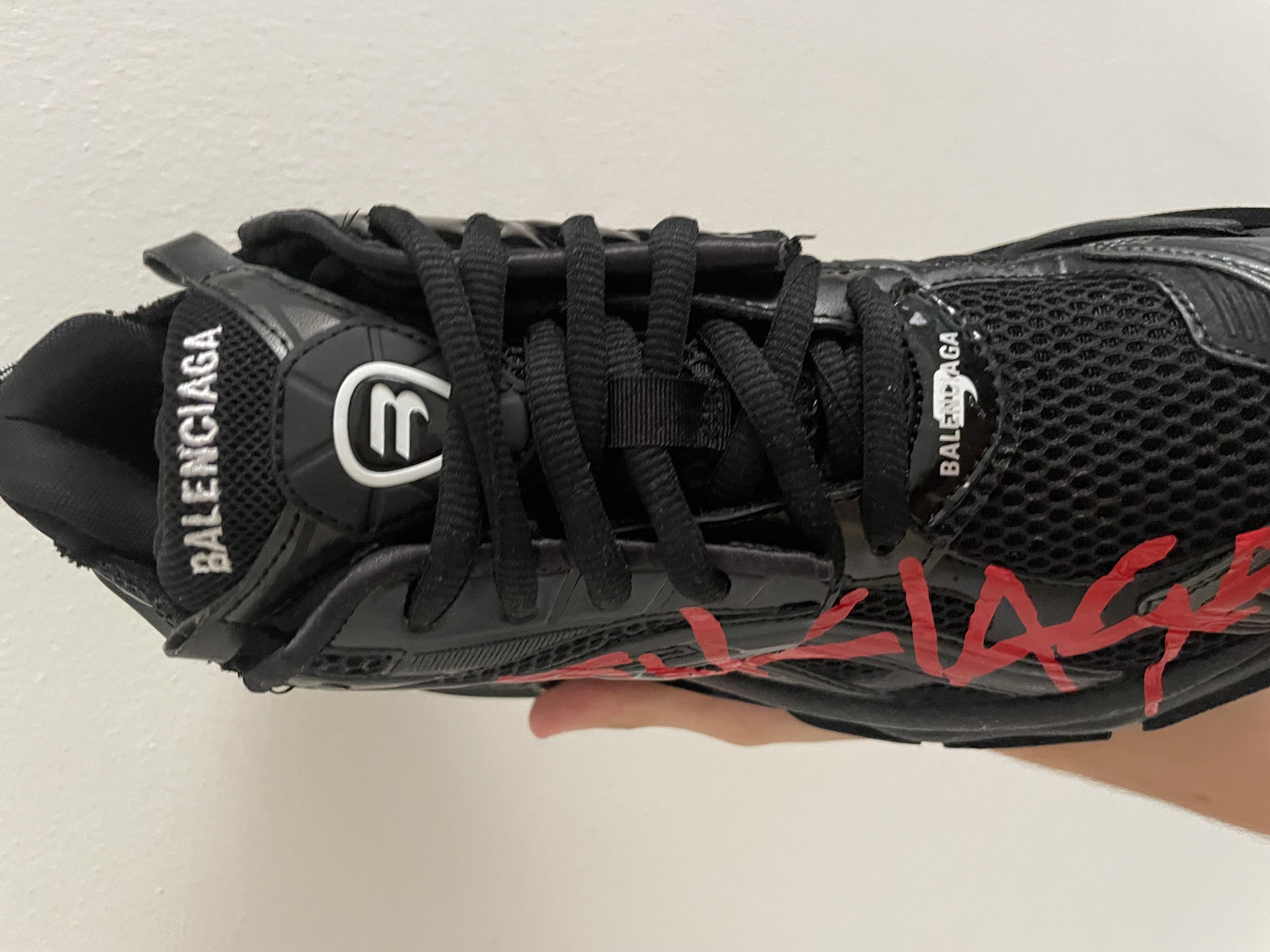 Balenciaga Runner Black And Red Characters 677402 W3RB1 0102  review Bolognafanpage1909 03