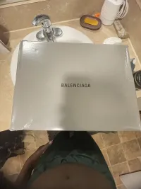 Balenciaga Runner Multicolor 677403W3RB68123 review 0
