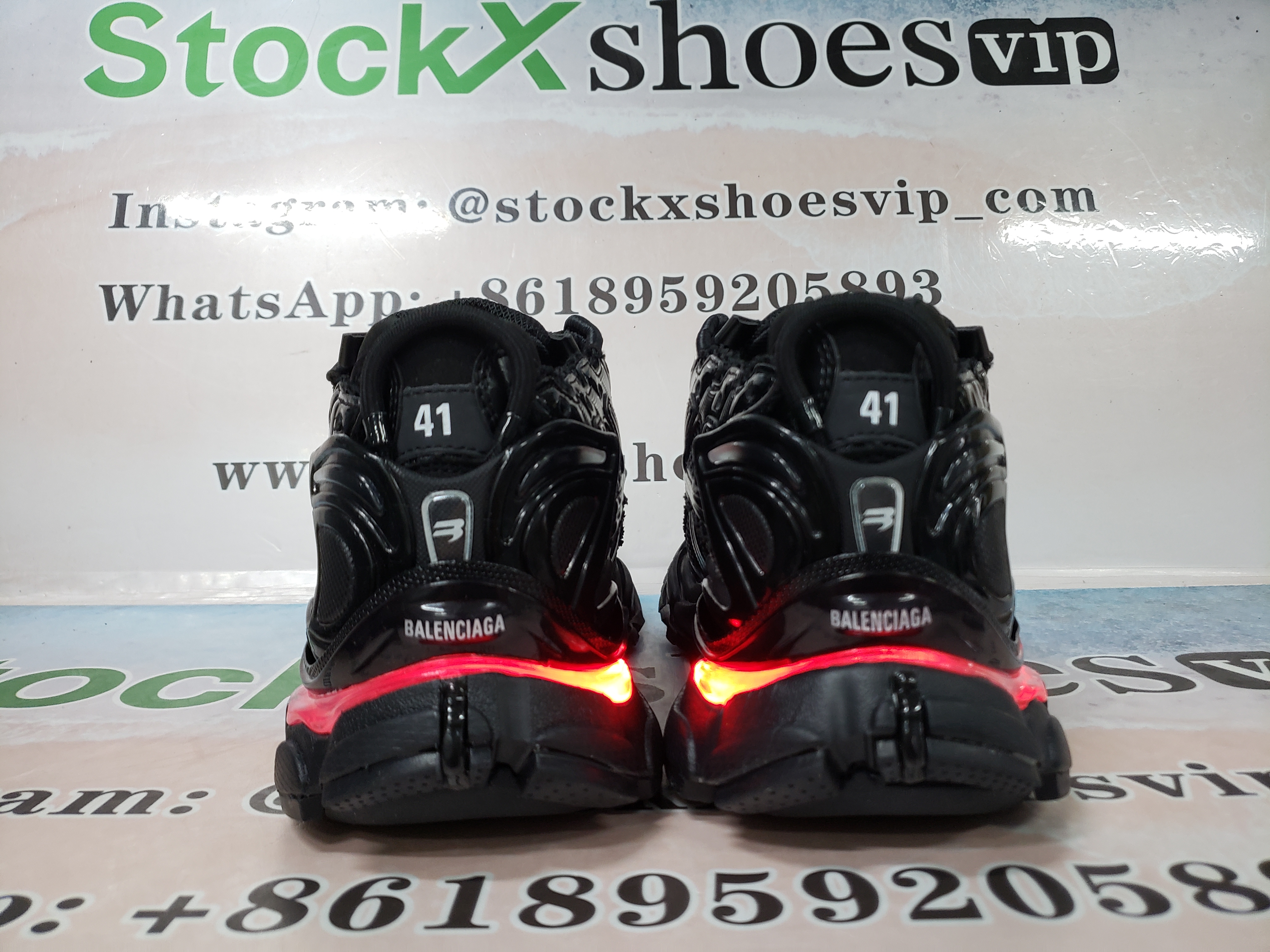 Balenciaga Runner LED Black 853225 WRNLD 1000 review Leon Charlie 01