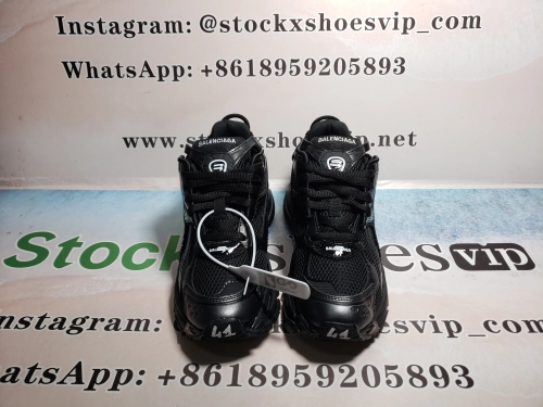 Balenciaga Runner LED Black 853225 WRNLD 1000 review 