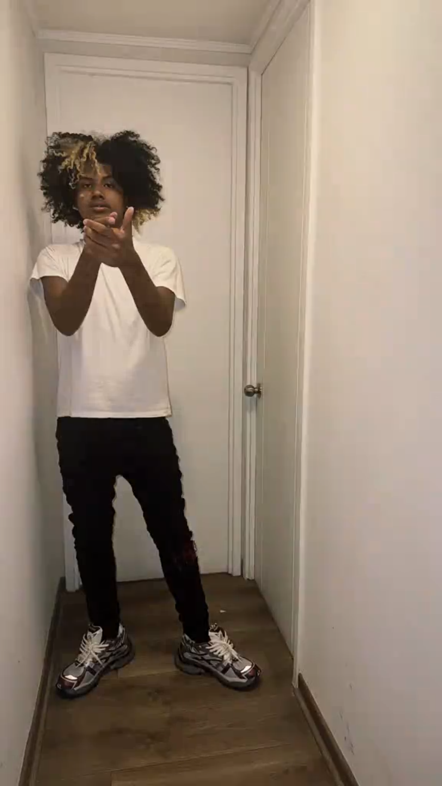 Balenciaga Runner White Wine Red review babyfrmdao 04