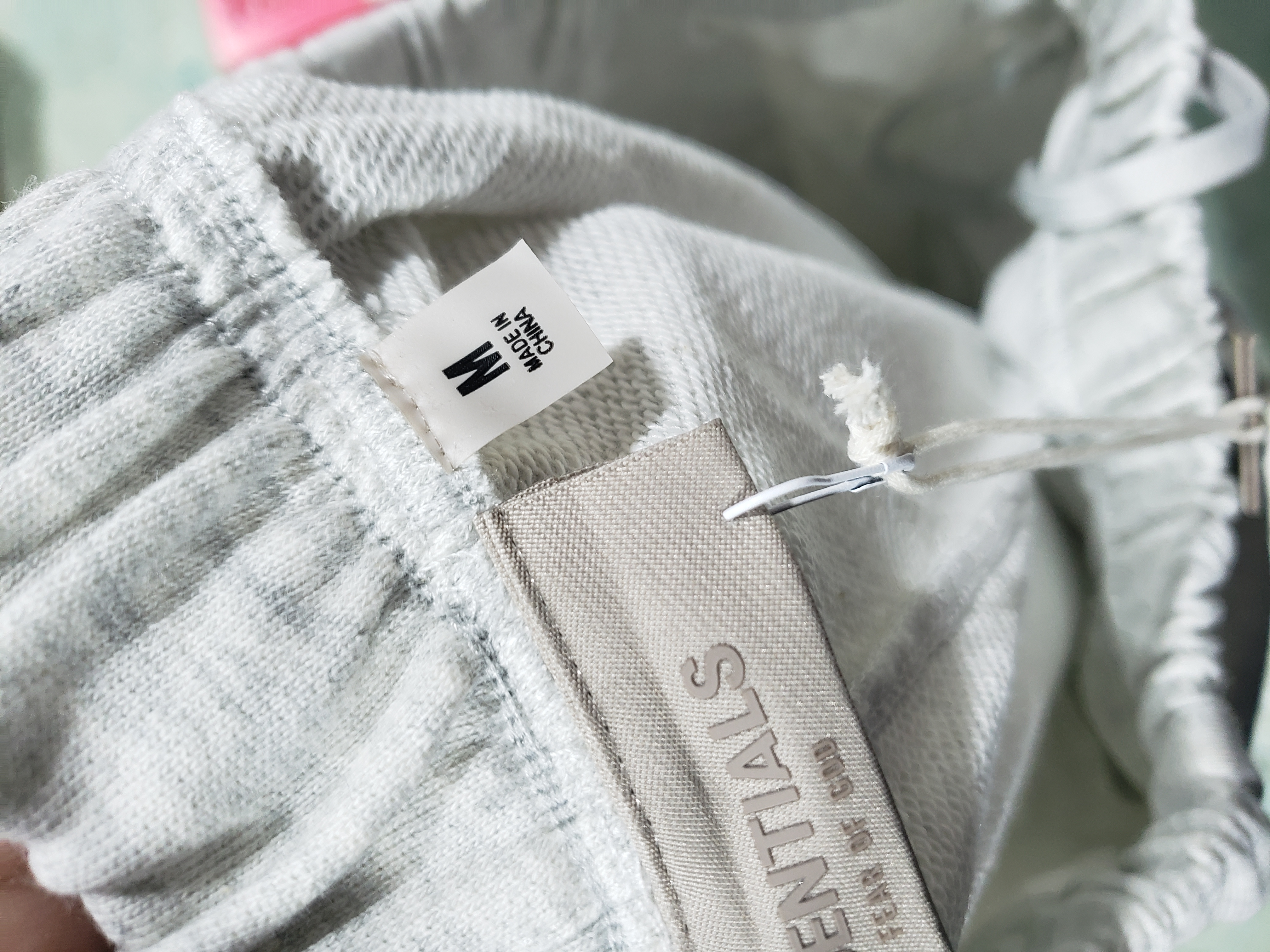  Fear of God Essentials Sweat Shorts review erdoskii 01