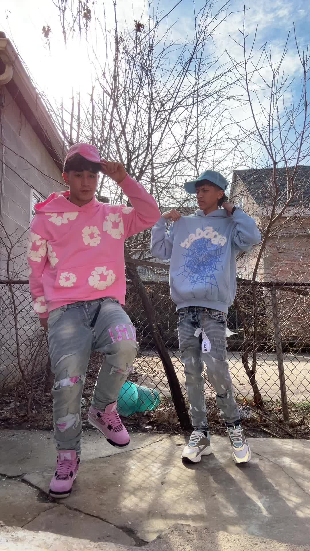 Sp5der Web Hoodie Sky Blue SP5 8D WEB HBB review Daniel Thompson 01