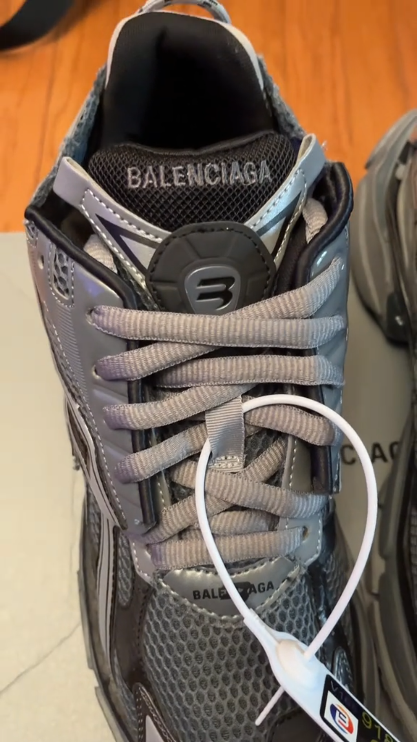 Balenciaga Runner All Black Gray 677402 W3RB2 1515 review Marcus 04