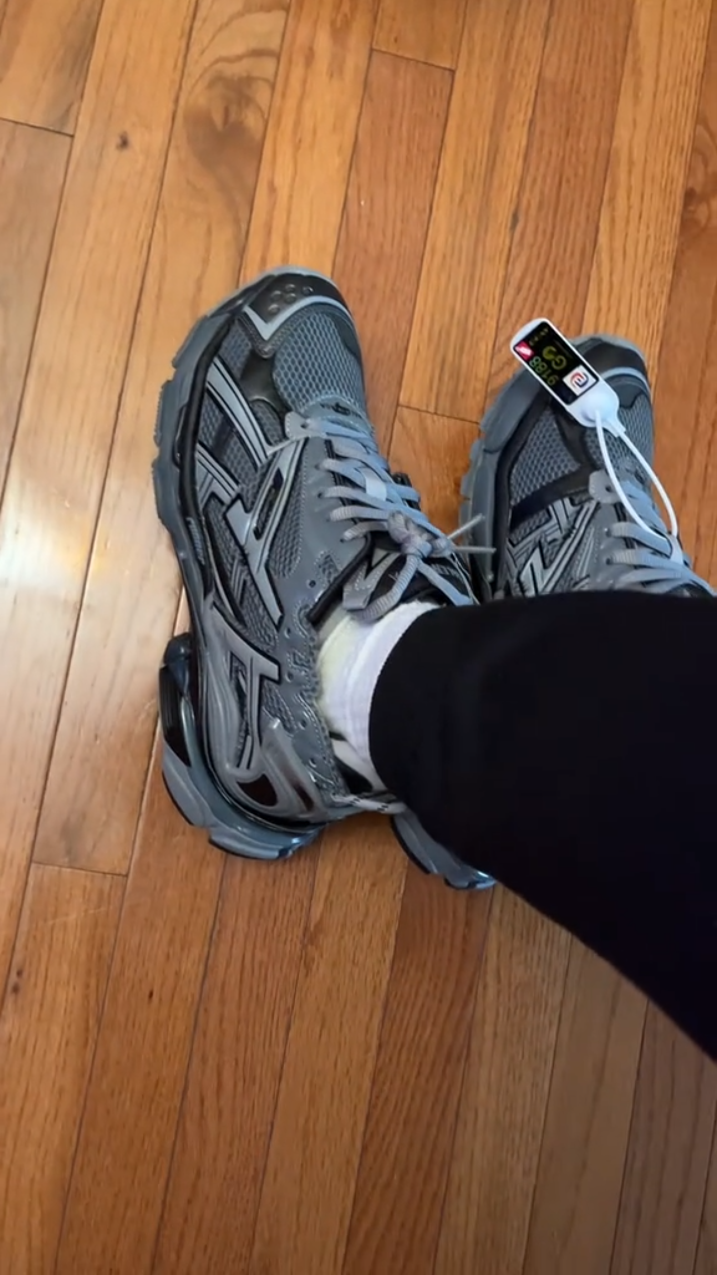 Balenciaga Runner All Black Gray 677402 W3RB2 1515 review Marcus 02