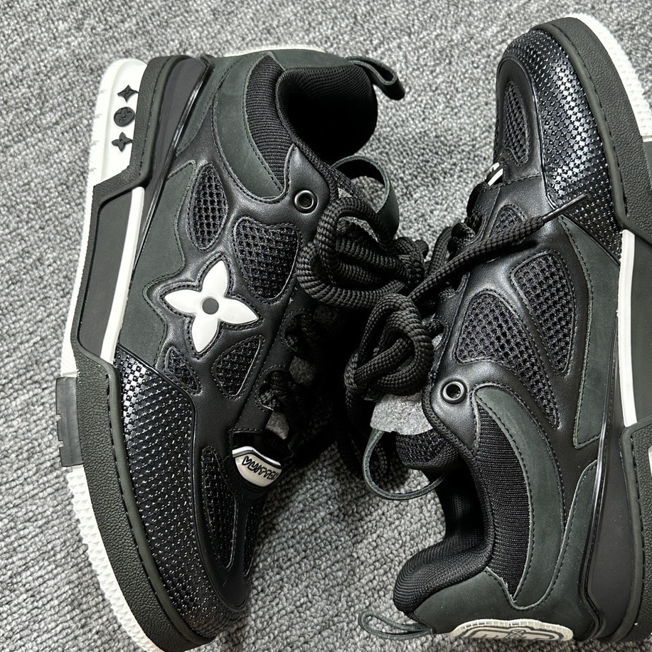    Louis Vuitton Leather lace up Fashionable Board Shoes Black review 0