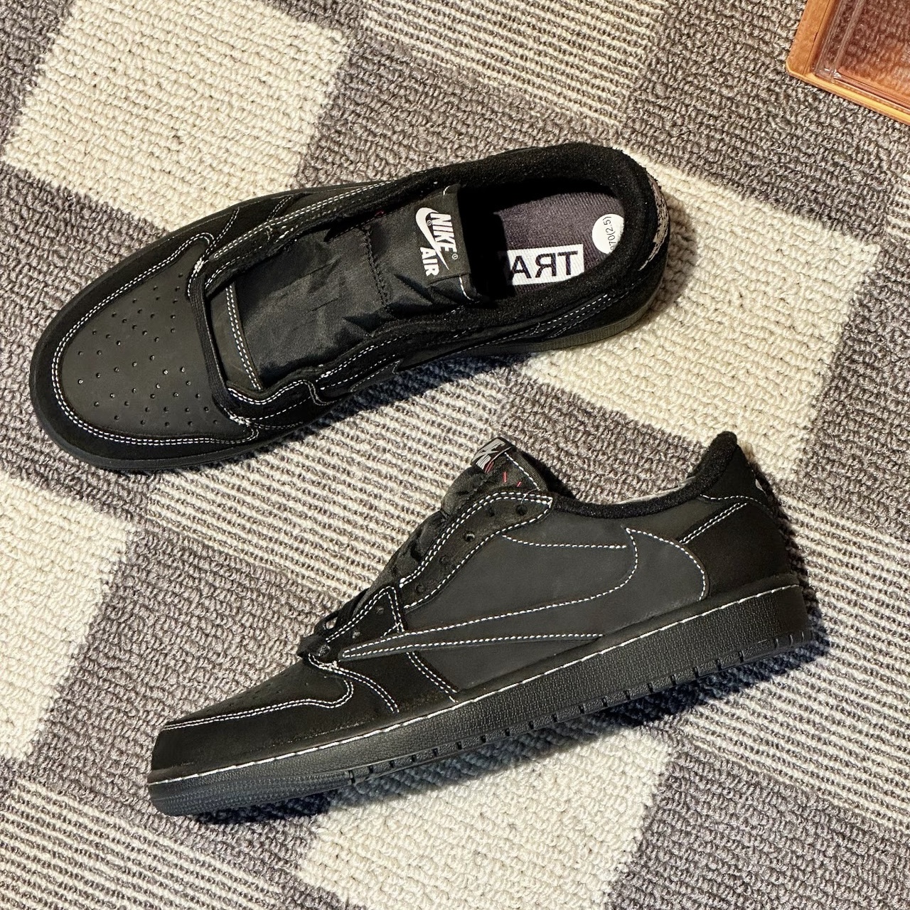 Pkgod Air Jordan 1 Retro Low OG SP Travis Scott Black Phantom review Darrius