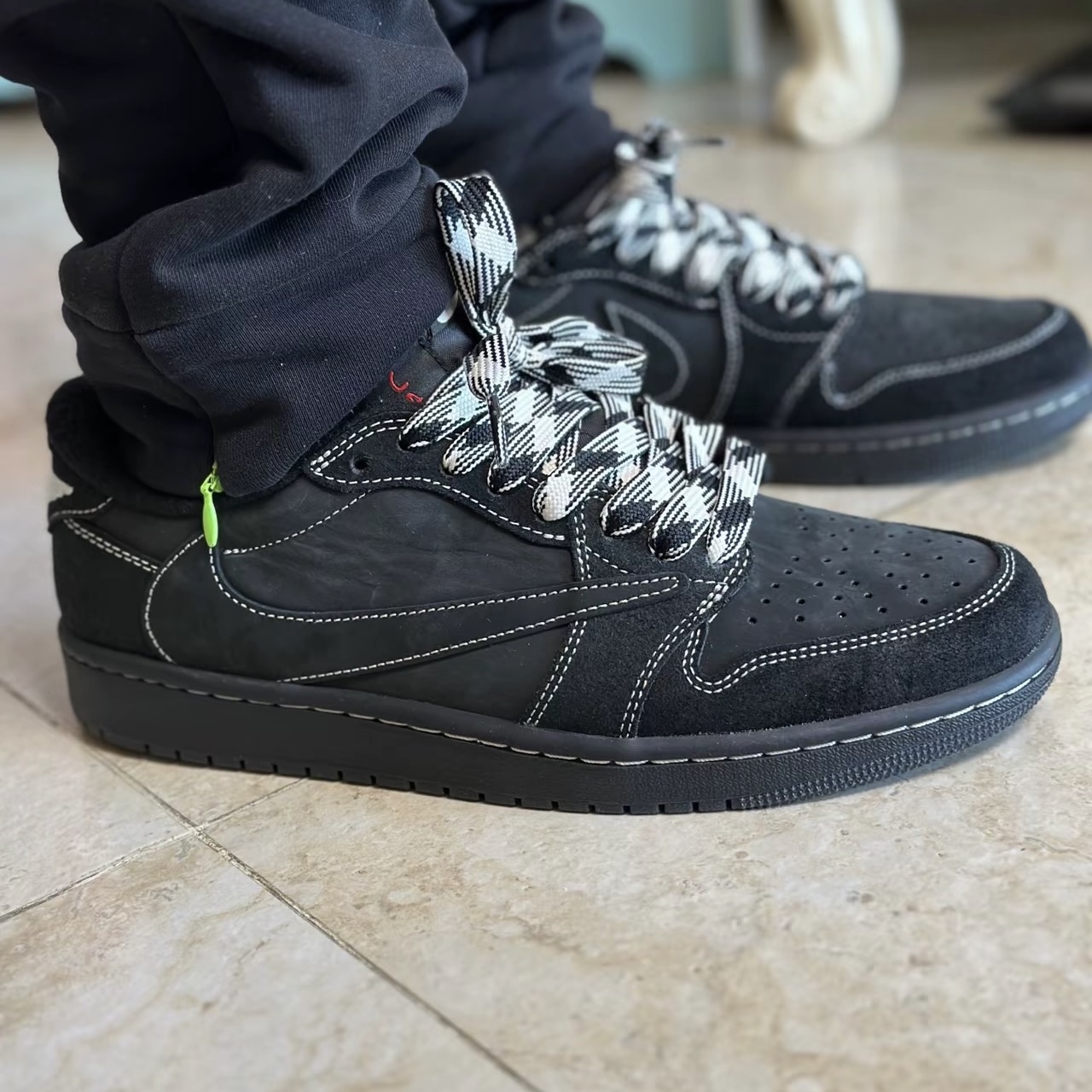 Pkgod Jordan 1 Retro Low OG SP Travis Scott Black Phantom review 0