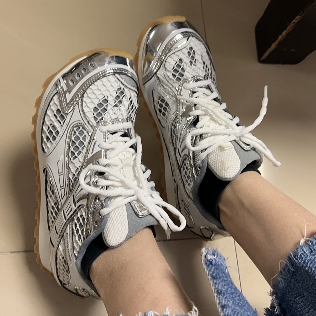 Bottega Veneta Orbit Silver White 741357V2X401425 review Alfonso