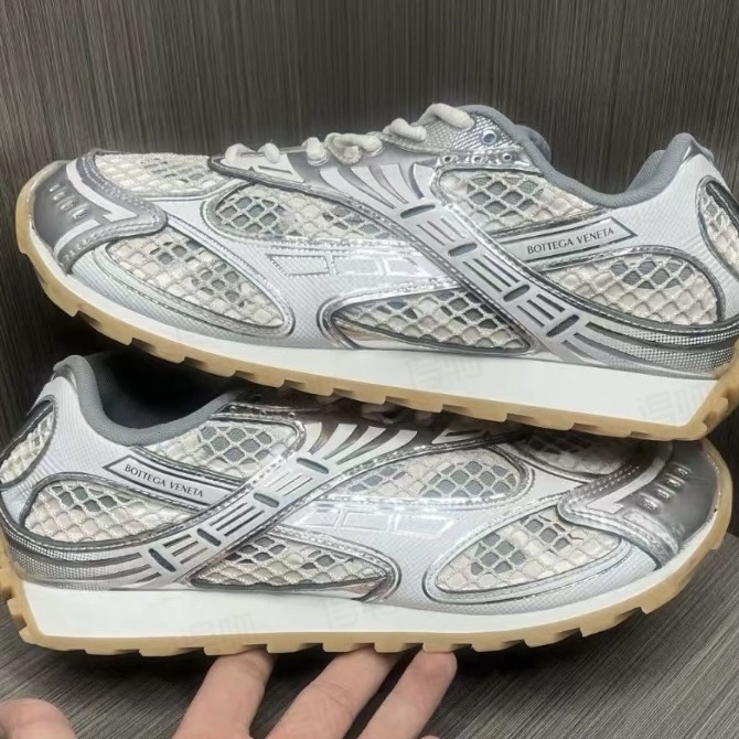 Bottega Veneta Orbit Silver White 741357V2X401425 review 0