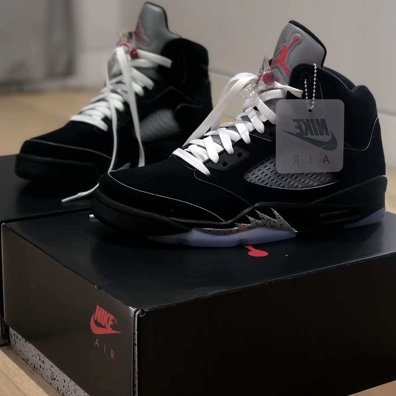    Pkgod Air Jordan 5 Retro Black Metallic (2016) 845035-003 review Jabril