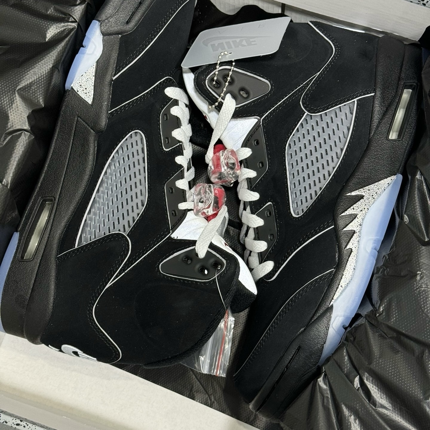 Pkgod Air Jordan 5 Retro Black Metallic (2016) 845035-003 review 0