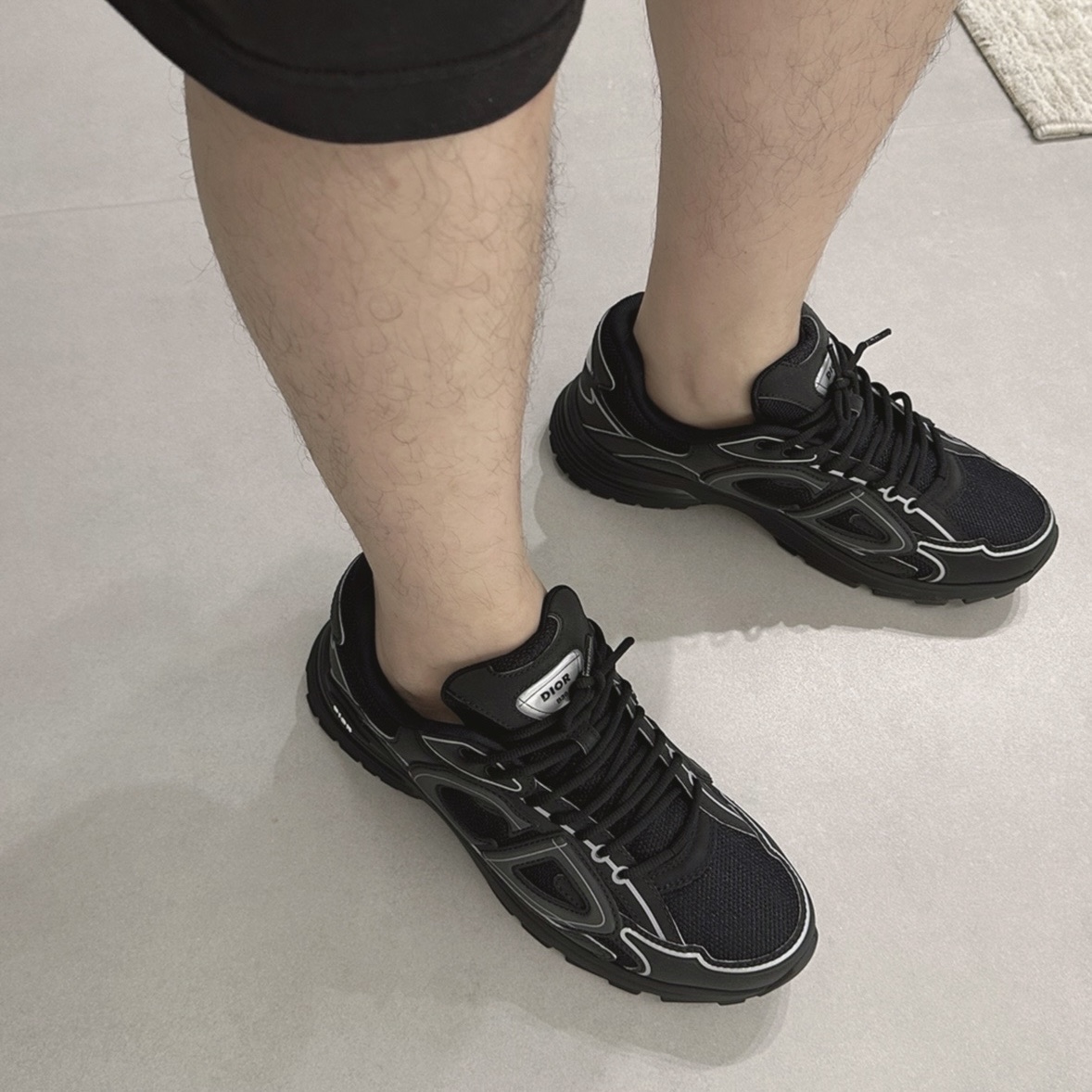 Dior B30 Triple Black 3SN279ZRF_H900（Reflection） review 0