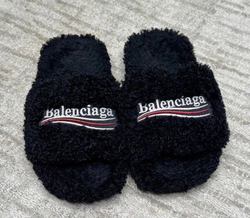 Balenciaga Furry Slide Black 654747 W2DO1 1096 review 