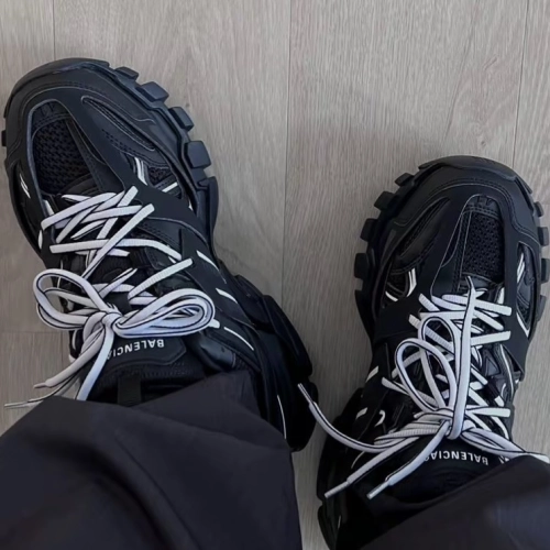 Pkgod Balenciaga Track Tess Black And White(With Light) 542023 W1GB1 2045 review 