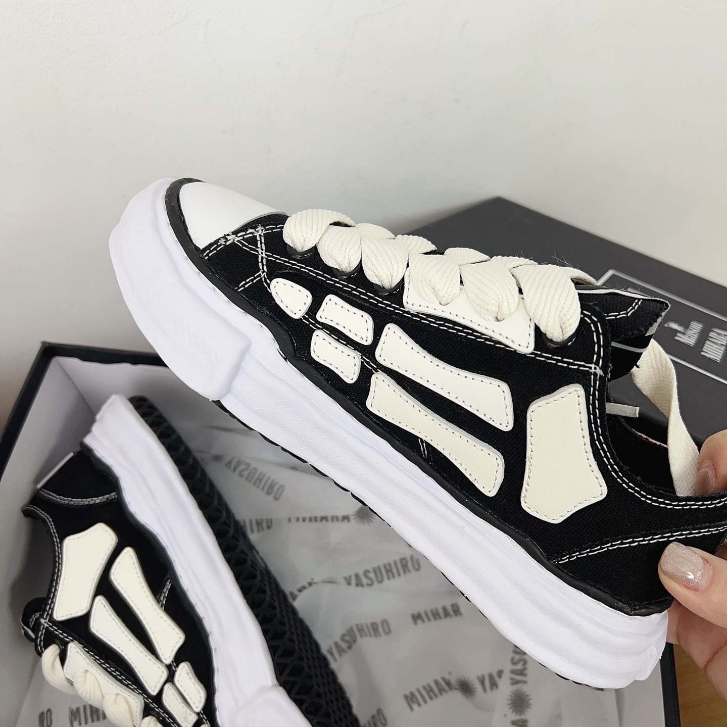 Pkgod AMIRI MMY Bones x Maison MIHARA YASUHIRO Black  AMFOSR1076-001  review Marcus Bell 01