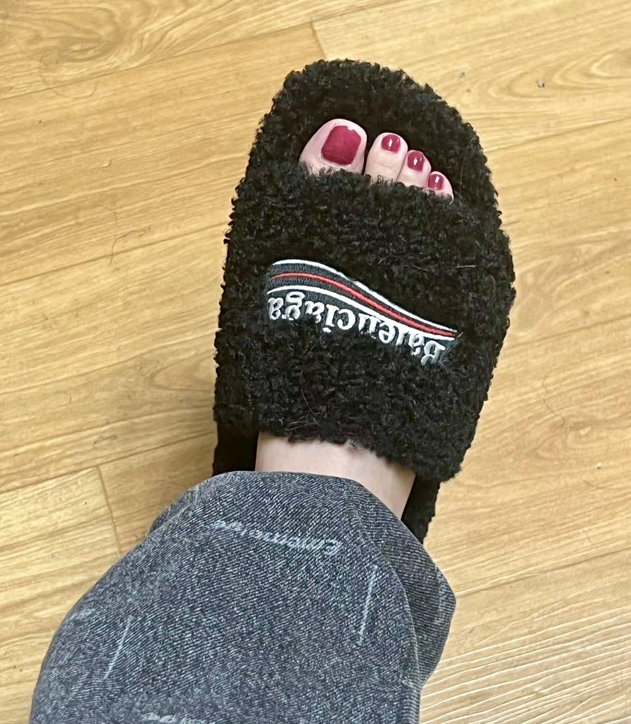 Balenciaga Furry Slide Black 654747 W2DO1 1096 review Tony Reyes