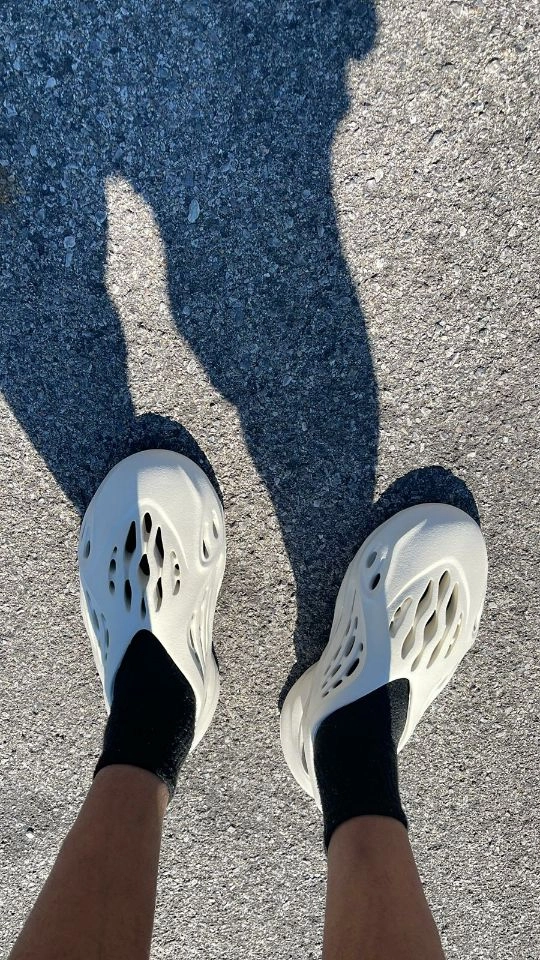 Customers Feedback-Pkgod adidas Yeezy Foam RNNR Ararat​