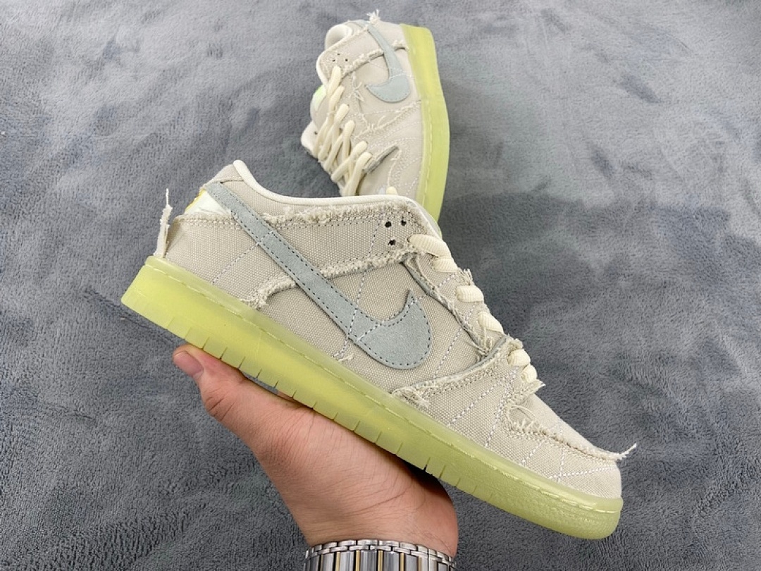  FC God Batch Nike SB Dunk Low Mummy DM0774-111