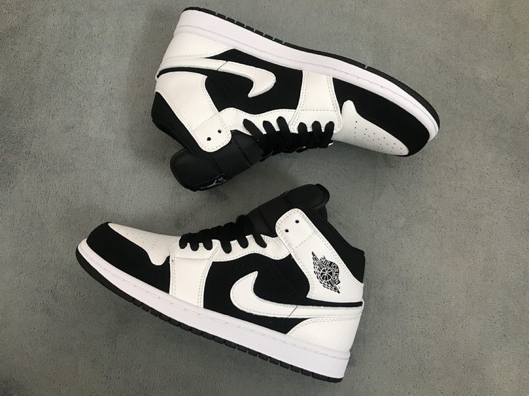 Air Jordan 1 Mid White Black 