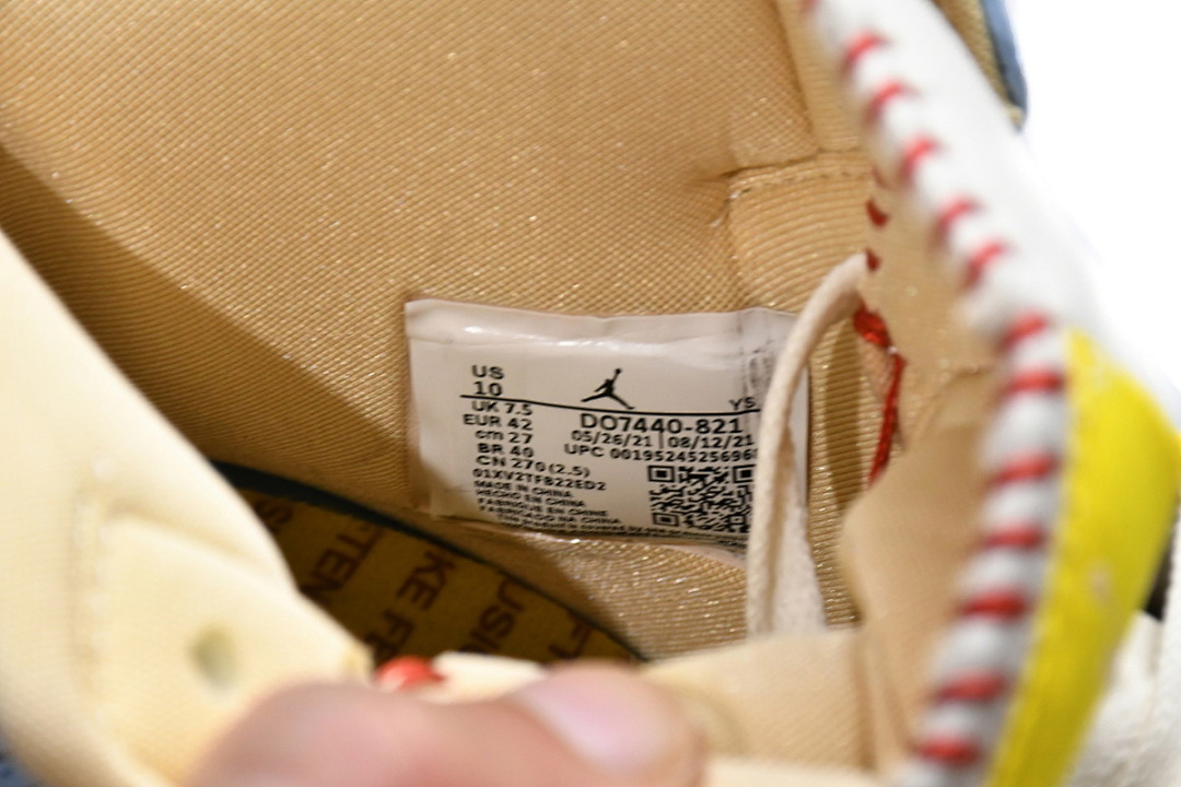  Air Jordan 1 Mid SE Fearless Maison Chateau Rouge CU2803-200