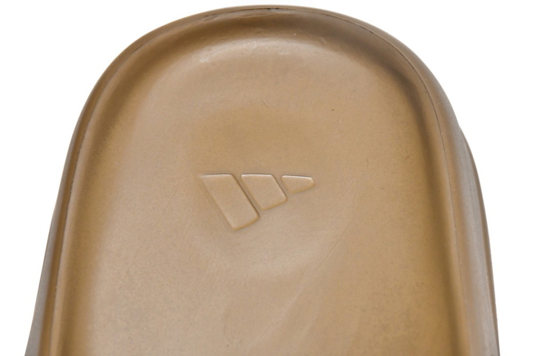  God  Batch  adidas Yeezy Slide CORE  G55492 