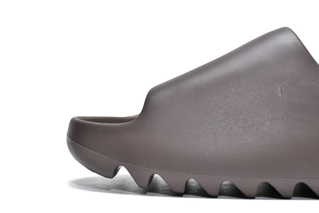  God  Batch   adidas Yeezy Slide Soot G55495
