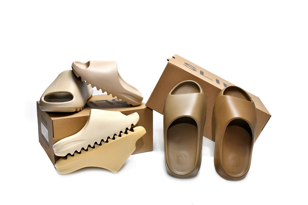  God  Batch adidas Yeezy Slide DESSAN   FW6344