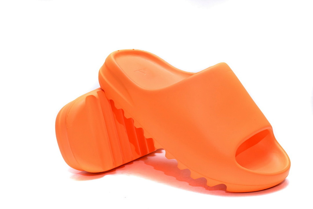  God  Batch  adidas Yeezy Slide Enflame Orange  GZ0953