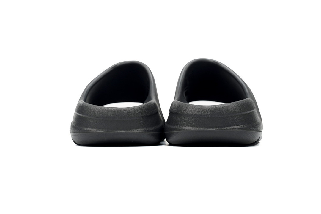 God  Batch   adidas Yeezy Slide Onyx HQ6448