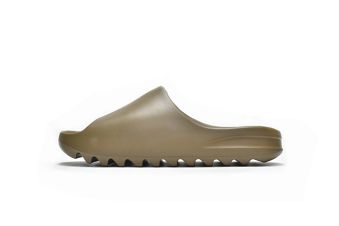  God  Batch  adidas Yeezy Slide CORE  FV8425