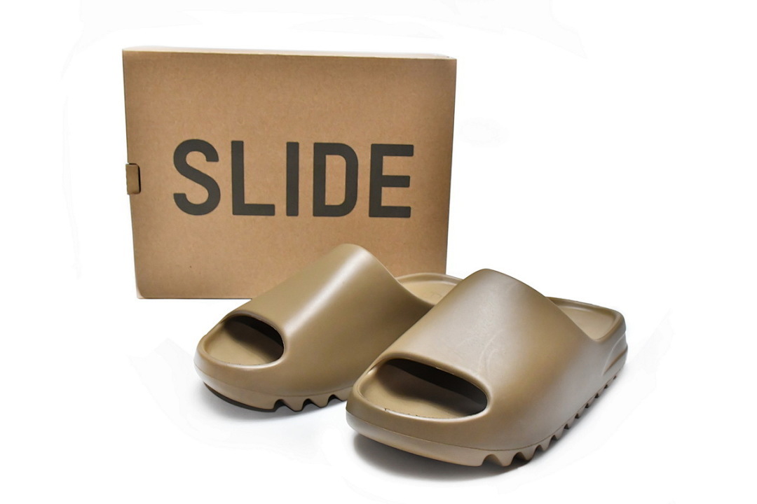  God  Batch  adidas Yeezy Slide CORE  FV8425