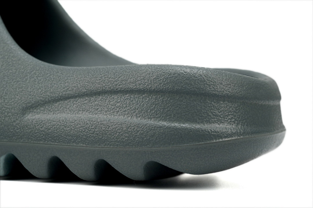 God  Batch   adidas Yeezy Coffee ID2349